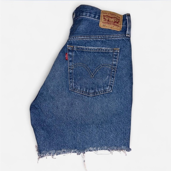 Levis 501 Women’s blue Jean Distressed Shorts - Picture 4 of 5